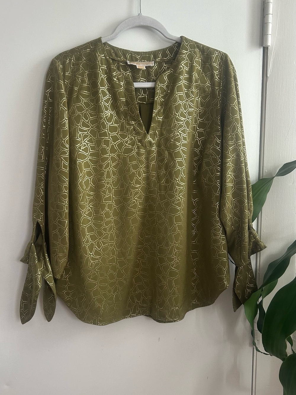 Michael Kors Olive Green Geometric V-Neck Tie-Sleeve Blouse